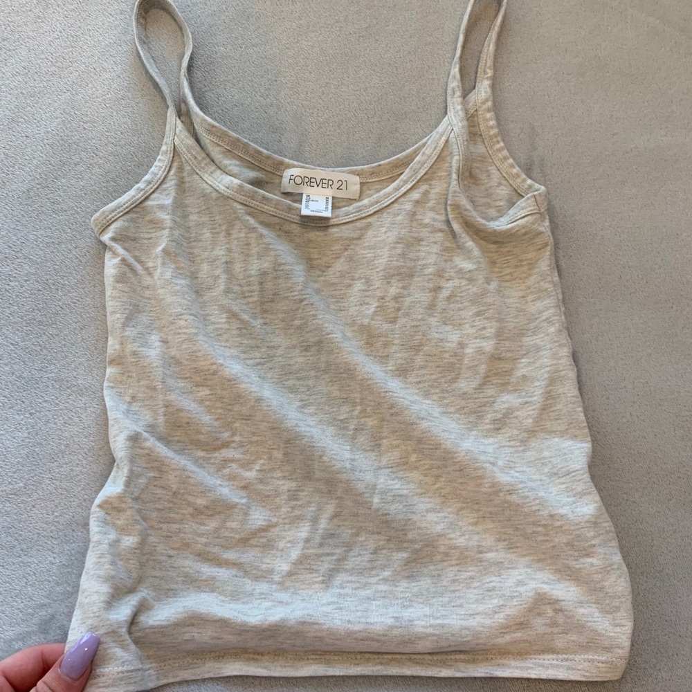 F21 tank✨
